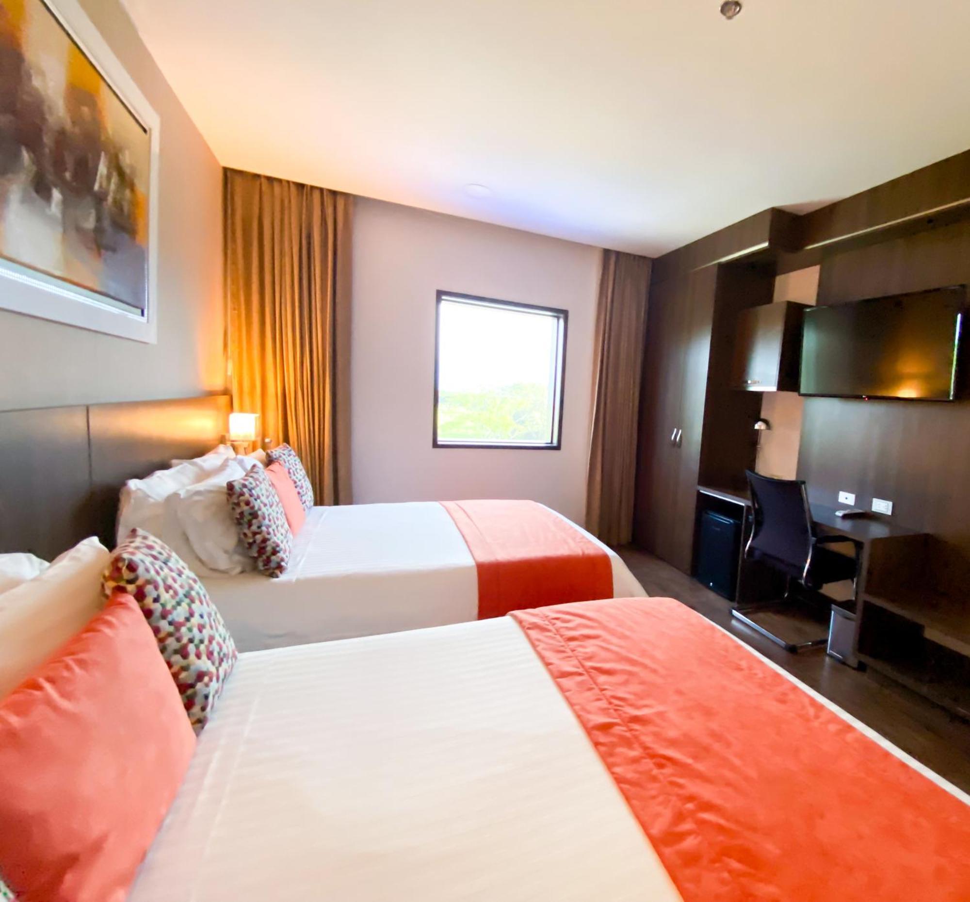 Hotel Royal Elim International San Antonio  Exterior foto A room at the hotel